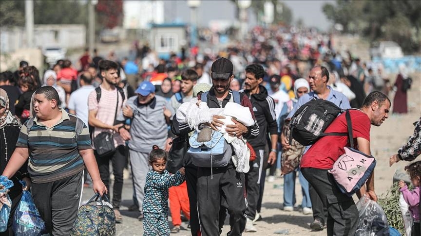 نزوح ما يقارب نصف مليون مواطن في غزة مع تصاعد العدوان